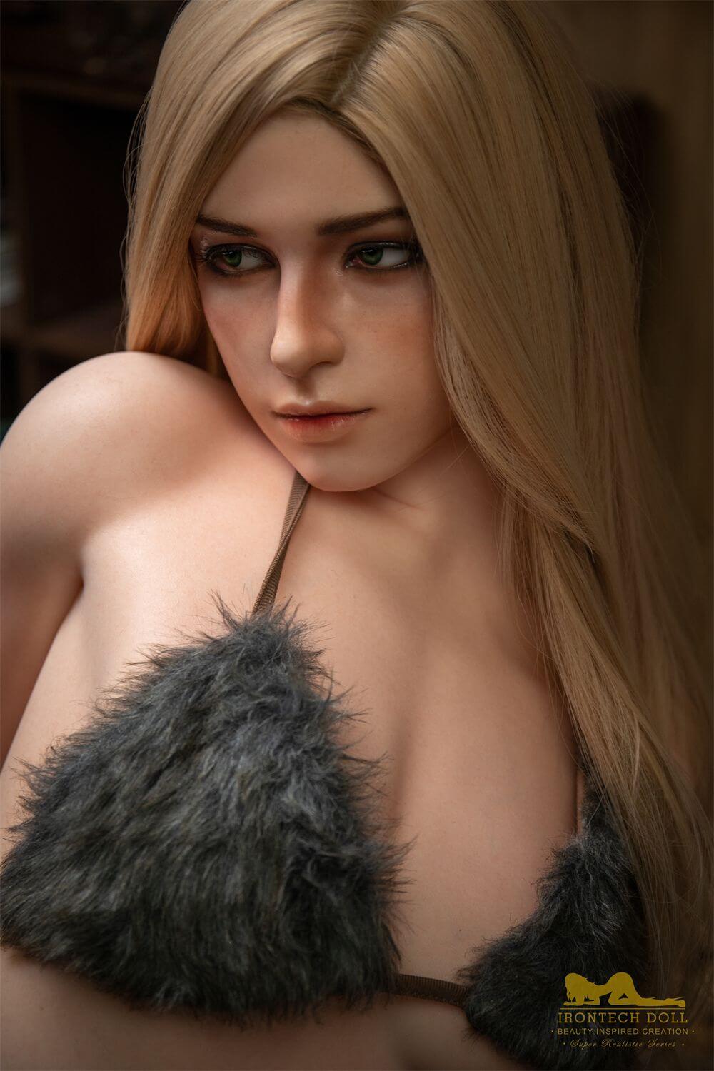 Sexpuppe Larina