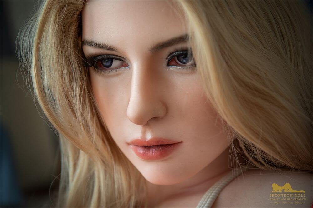 Sexpuppe Flora