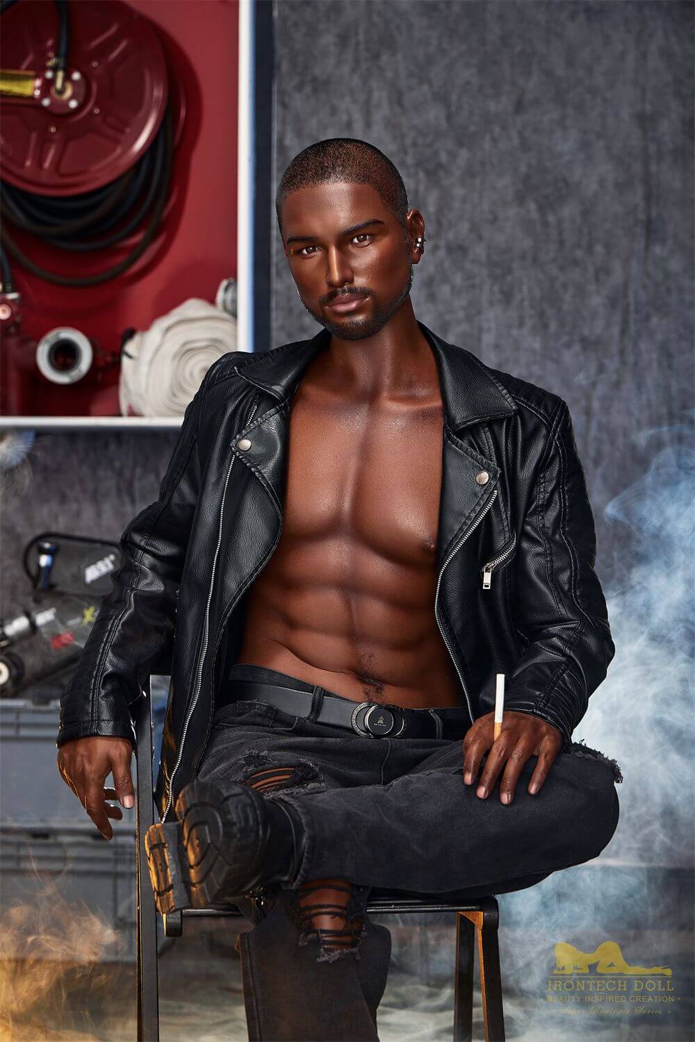 Maenliche Sexpuppe Kevin Black