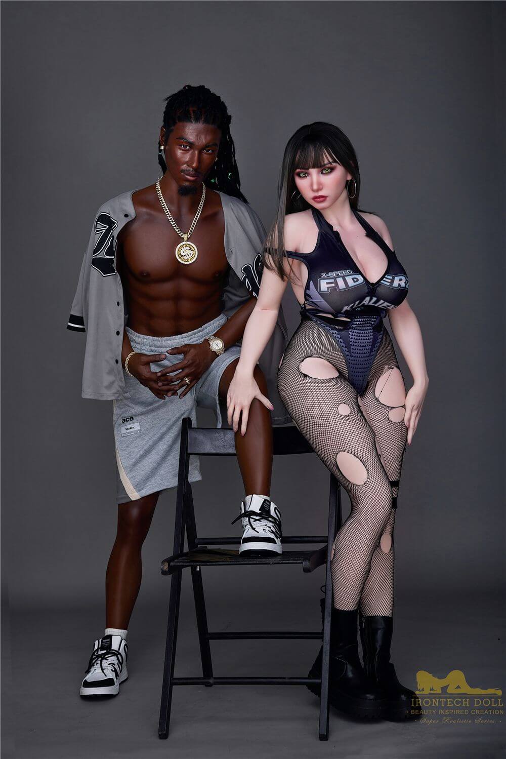 Maenliche Sexpuppe Black
