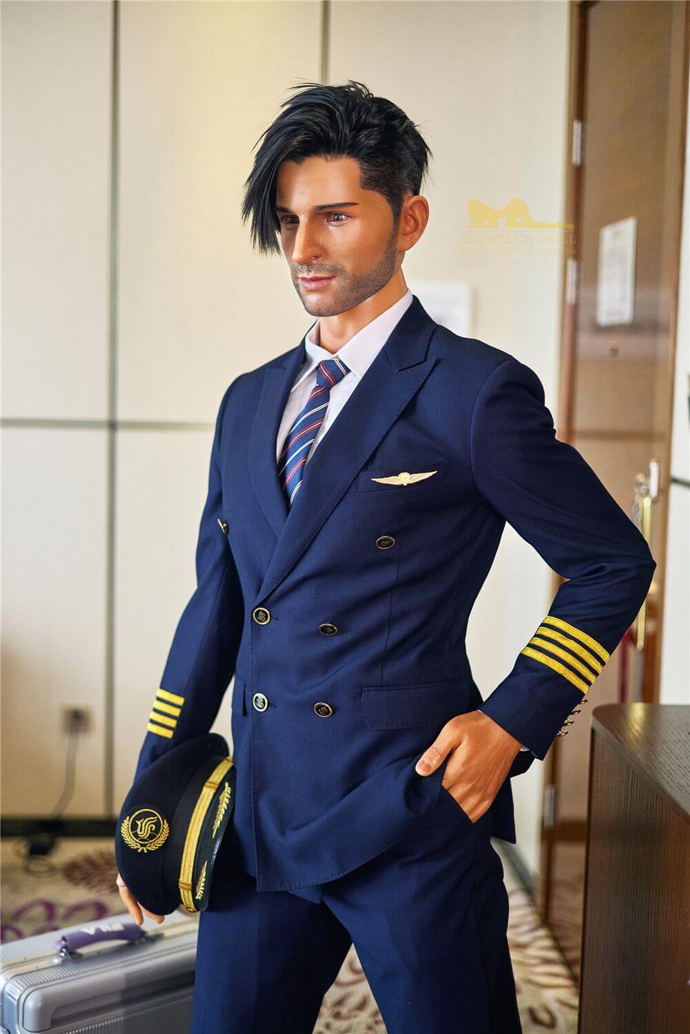Mänliche Silikonpuppe Keenan