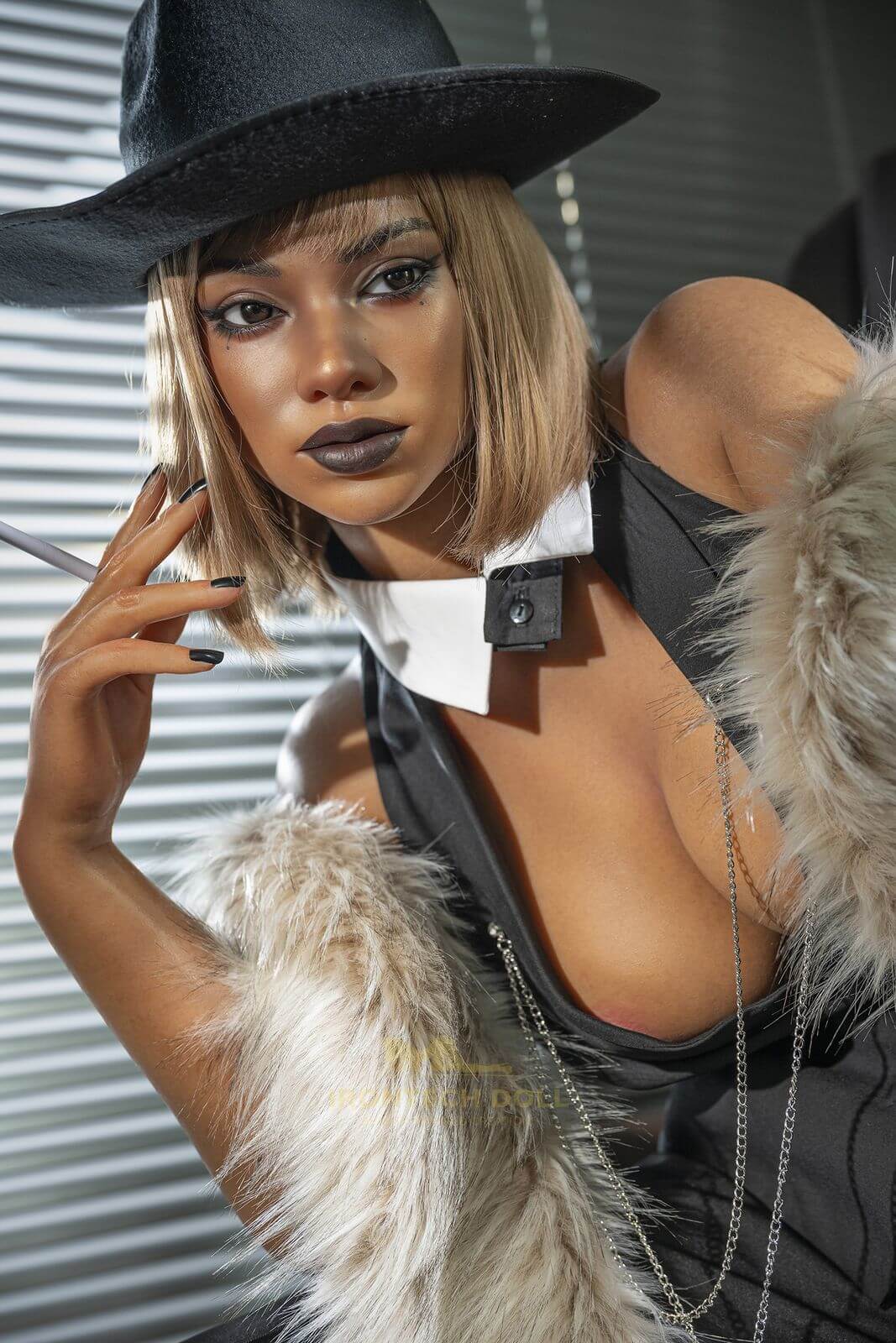 Silikonpuppe Tyra Dark Tanned