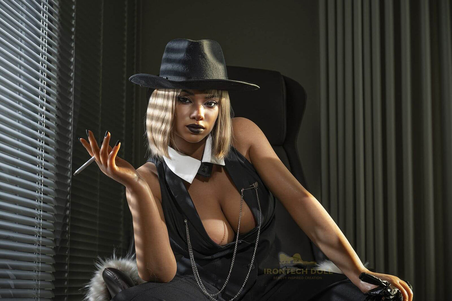 Silikonpuppe Tyra Dark Tanned