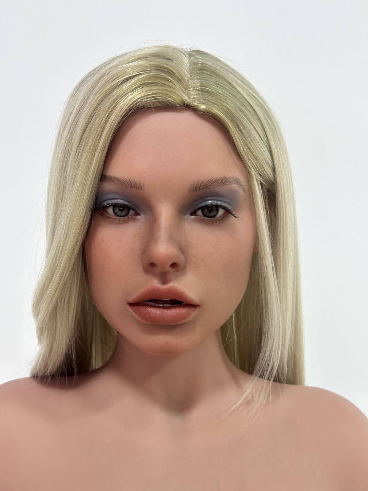 Sexpuppe Leonie - Sofort lieferbar