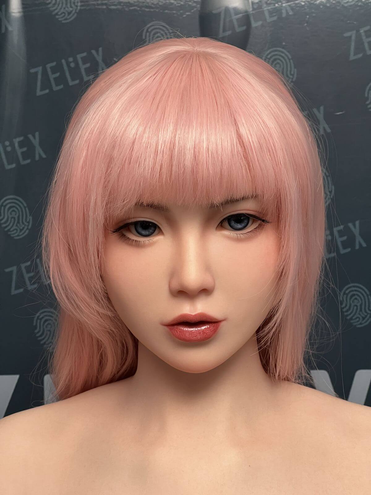 Silikon Sexpuppe Xhania