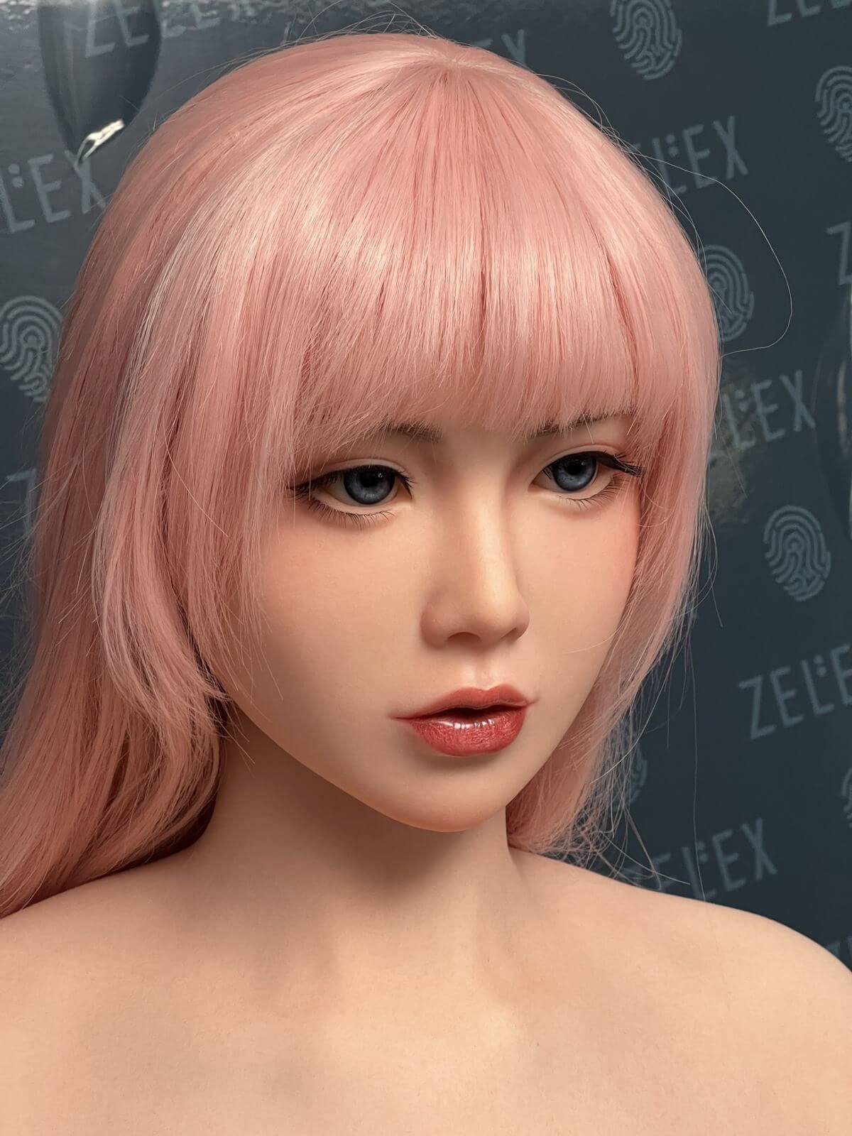 Silikon Sexpuppe Xhania