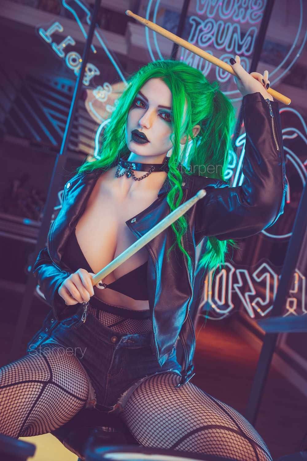 Sexpuppe Flora