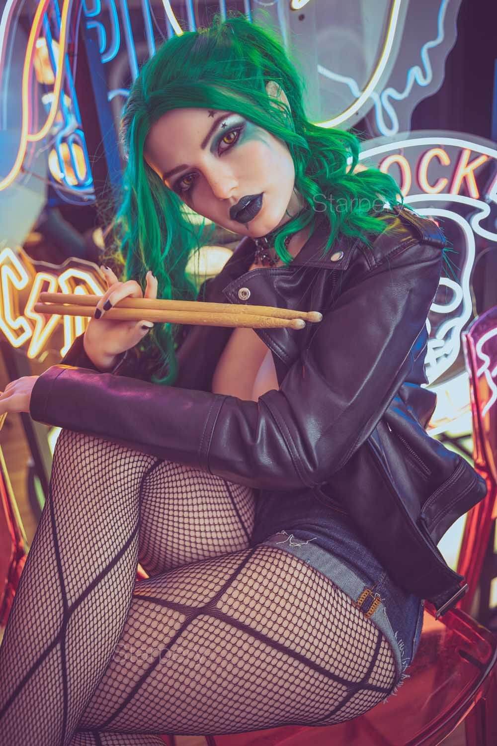 Sexpuppe Flora