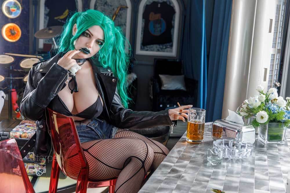 Sexpuppe Flora