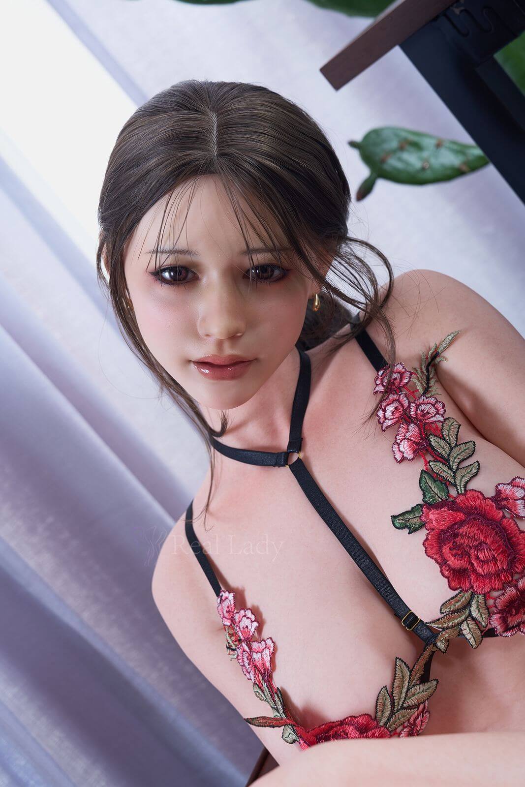 Silikonpuppe Selina 2