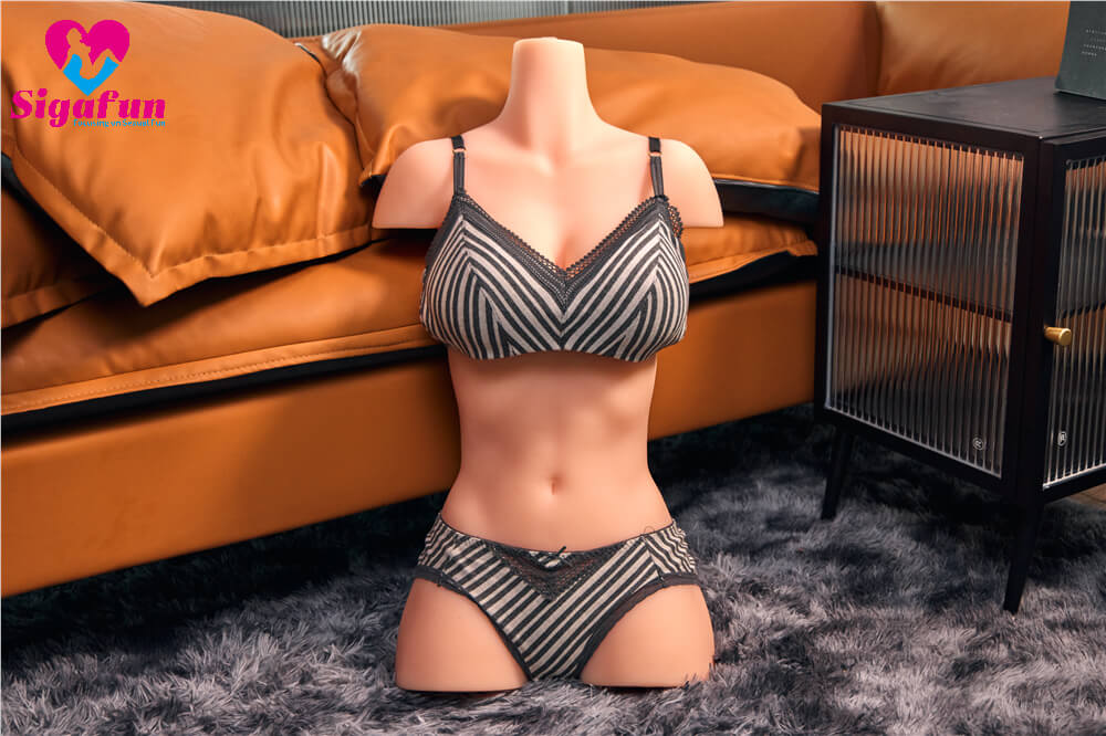 Sex Torso Akiko