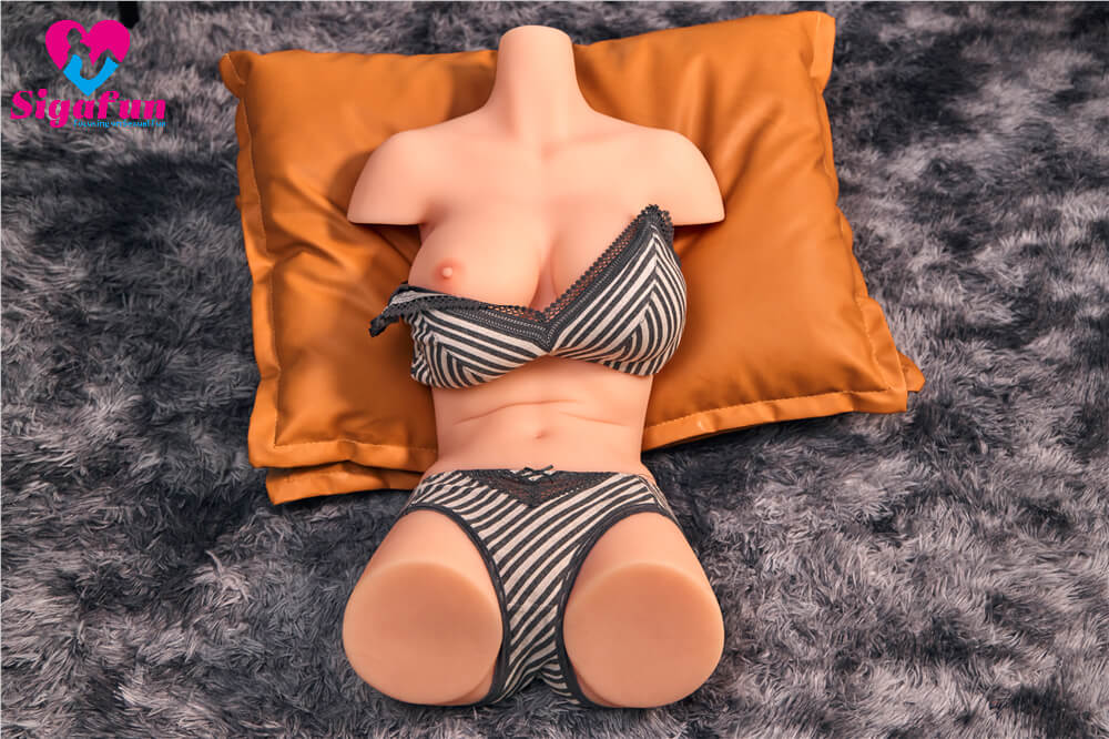 Sex Torso Akiko