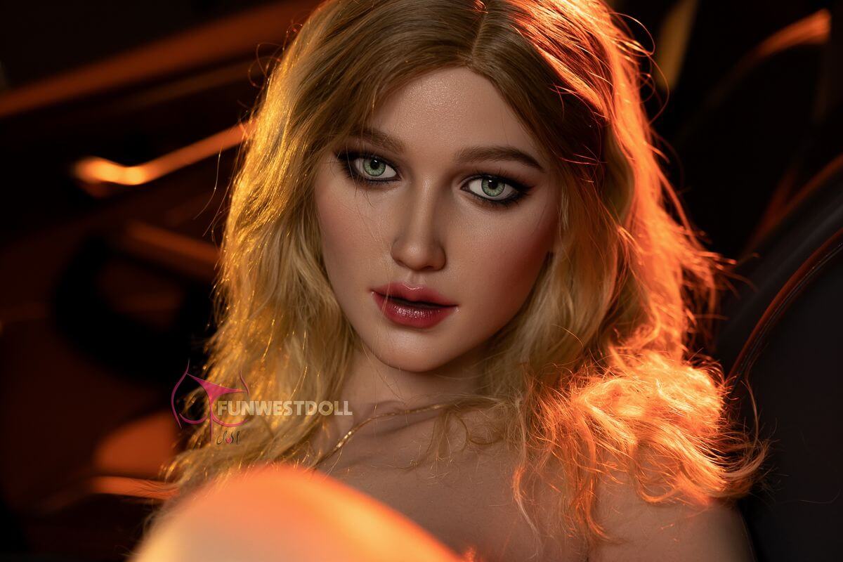 Sexpuppe Skylar