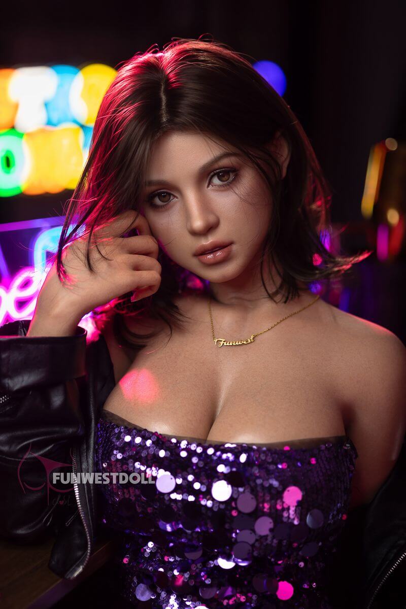 Sexpuppe Asian Lyra