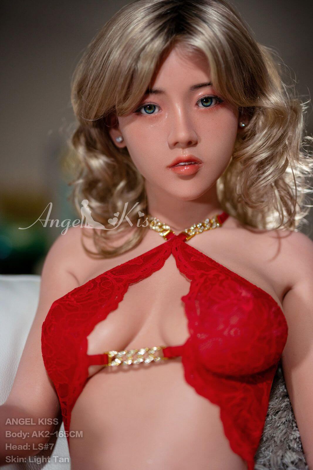 Sexpuppe Emina