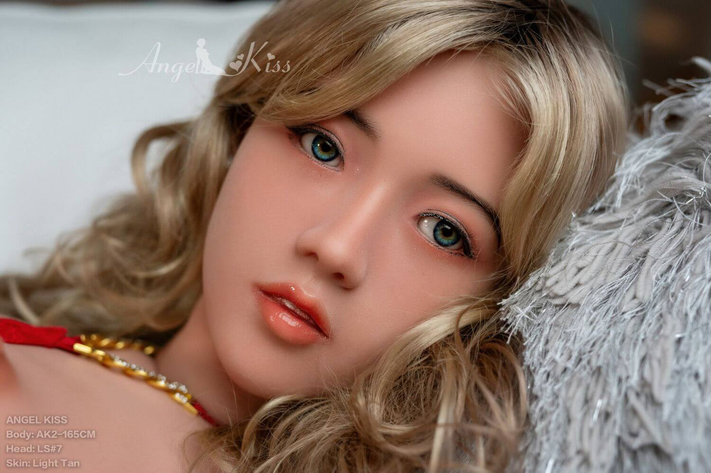 Sexpuppe Emina