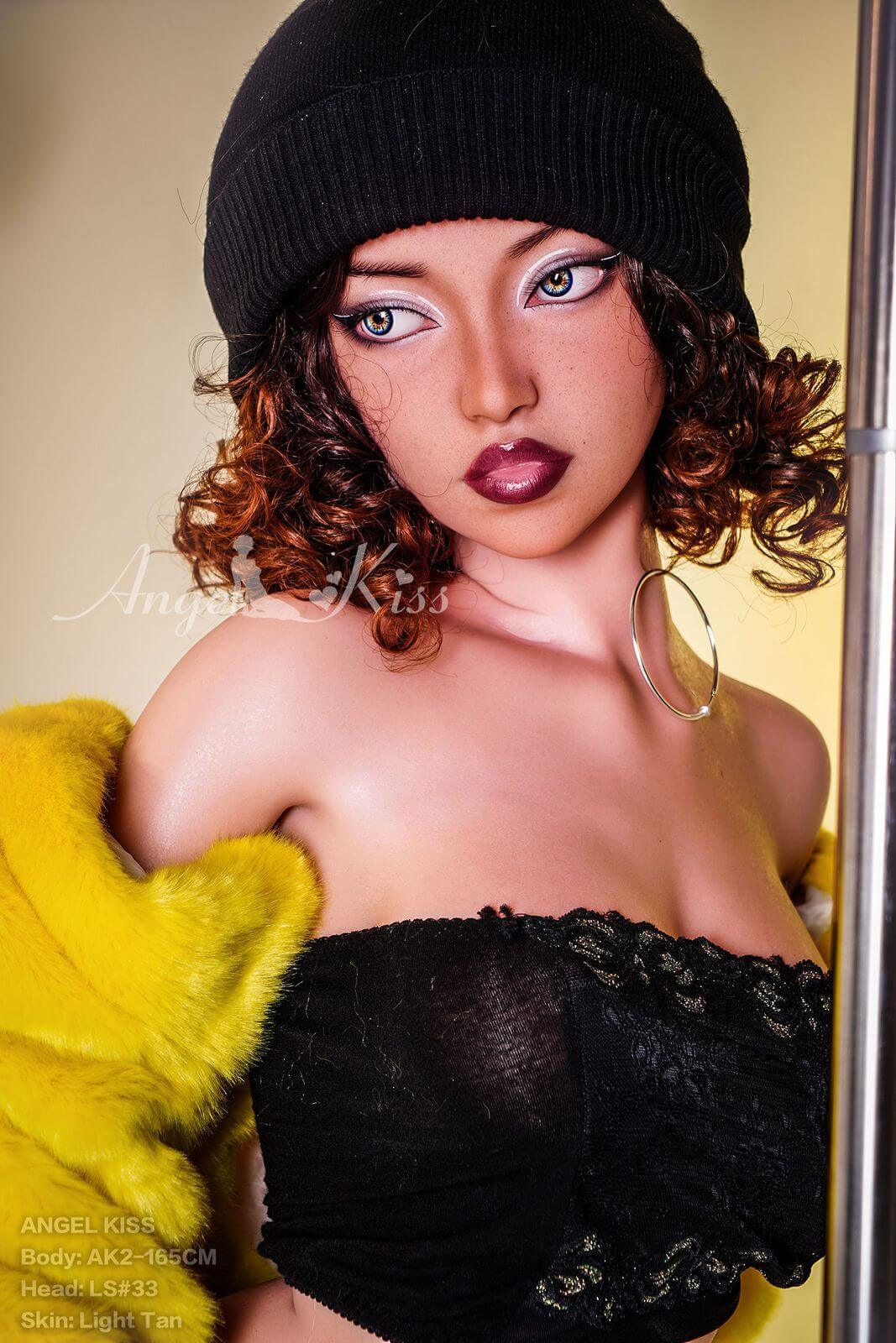Sexpuppe Yamina
