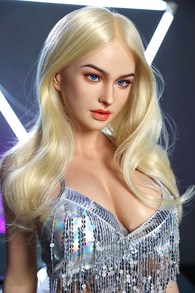 Sexpuppe Nina