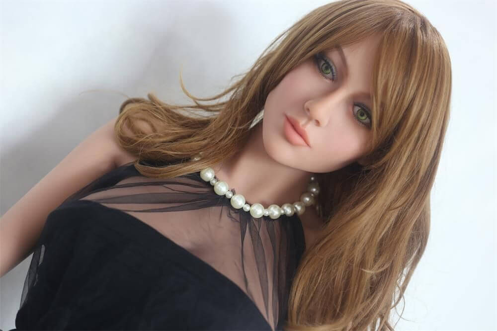 Liebespuppe Loretta