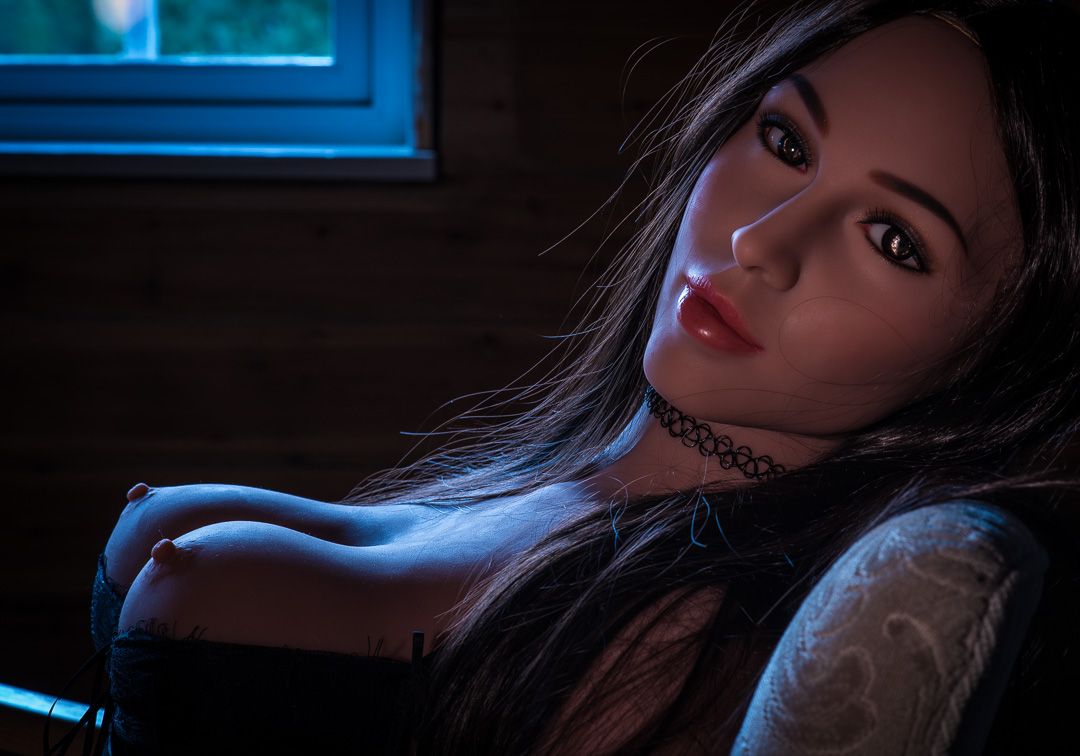 Sexpuppe Bella
