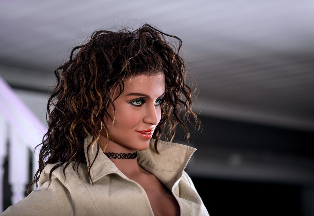 Sexpuppe Nessa