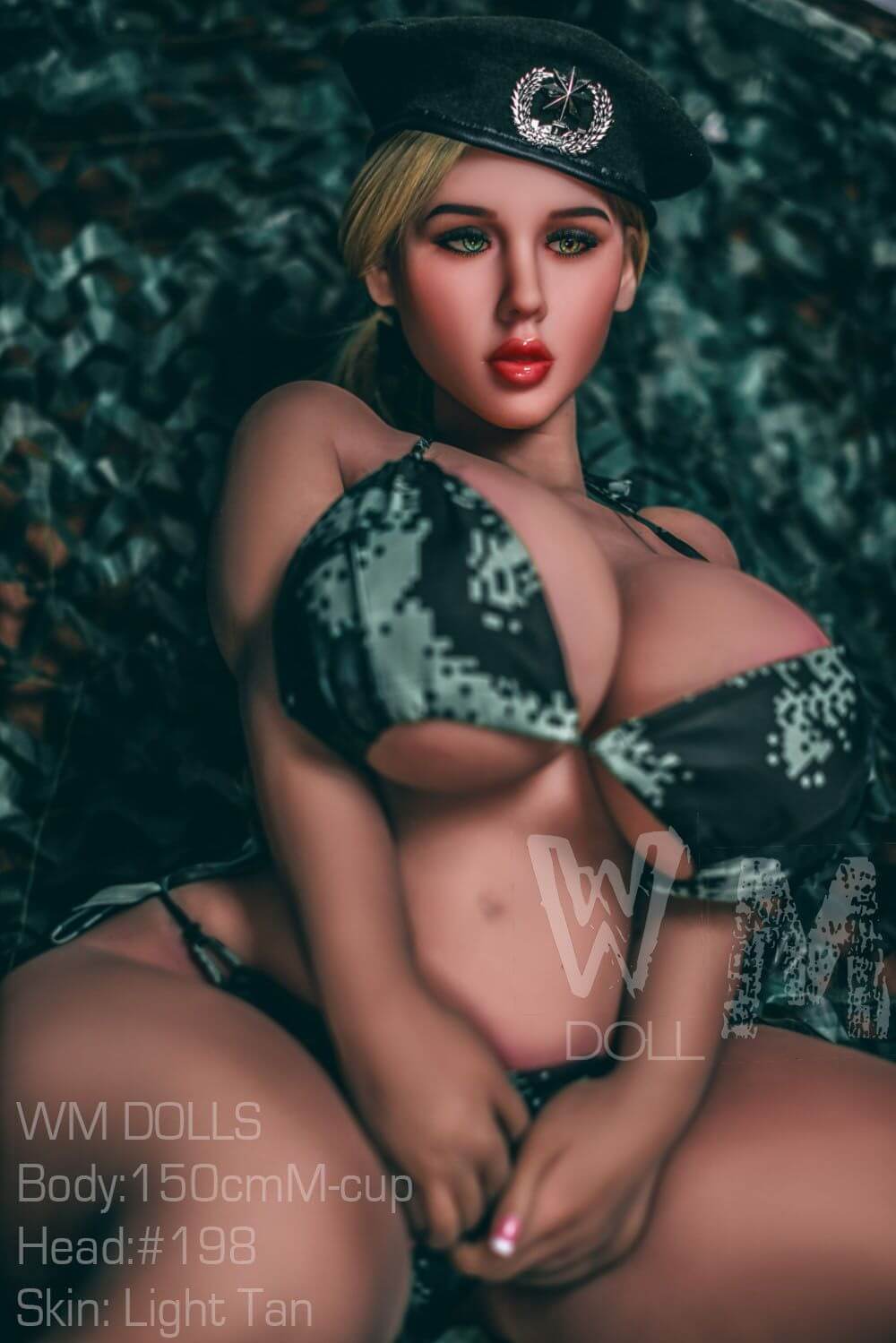 Sexpuppe Mone
