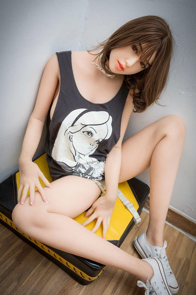 Sexpuppe Linh