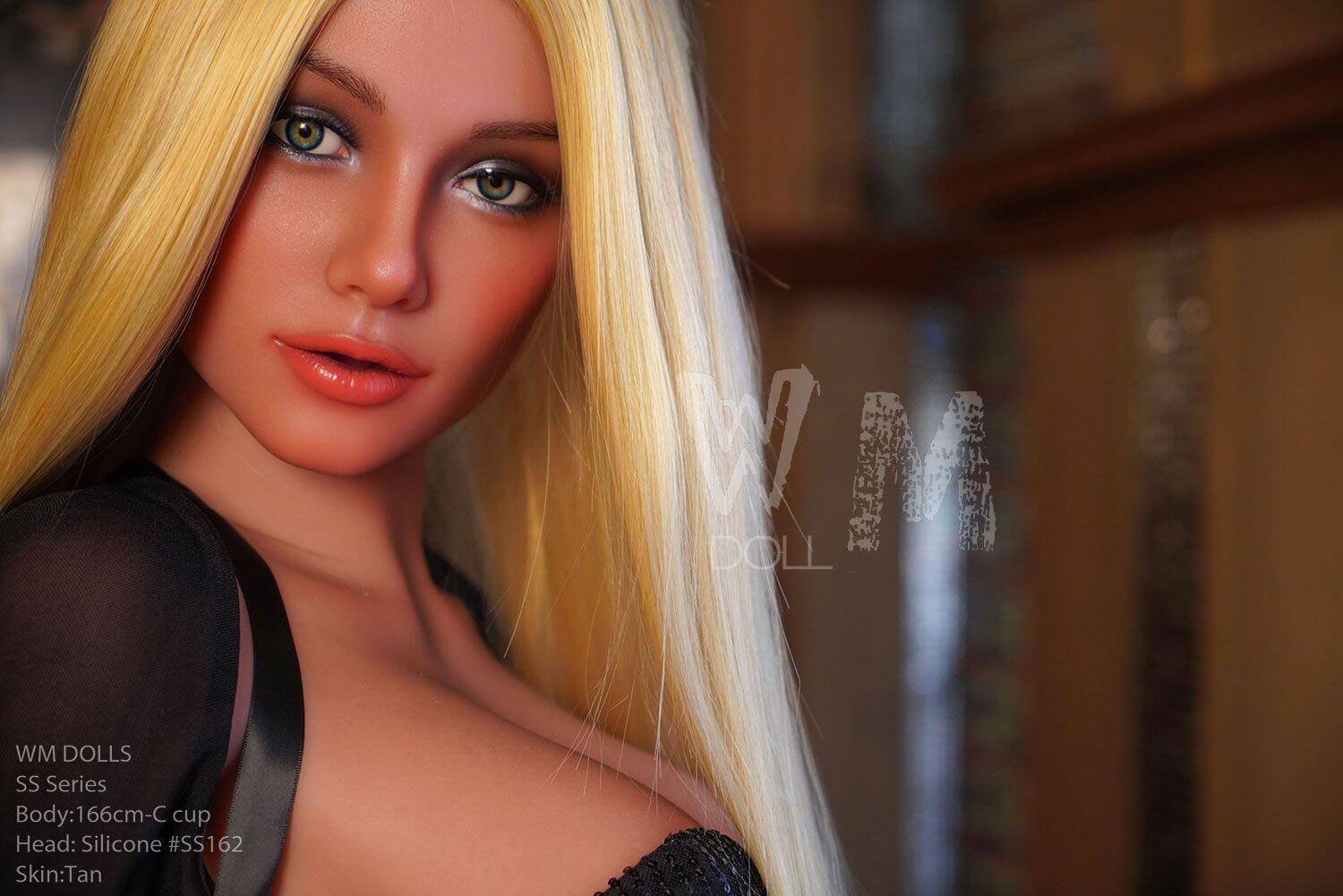 Sexpuppe Petronella