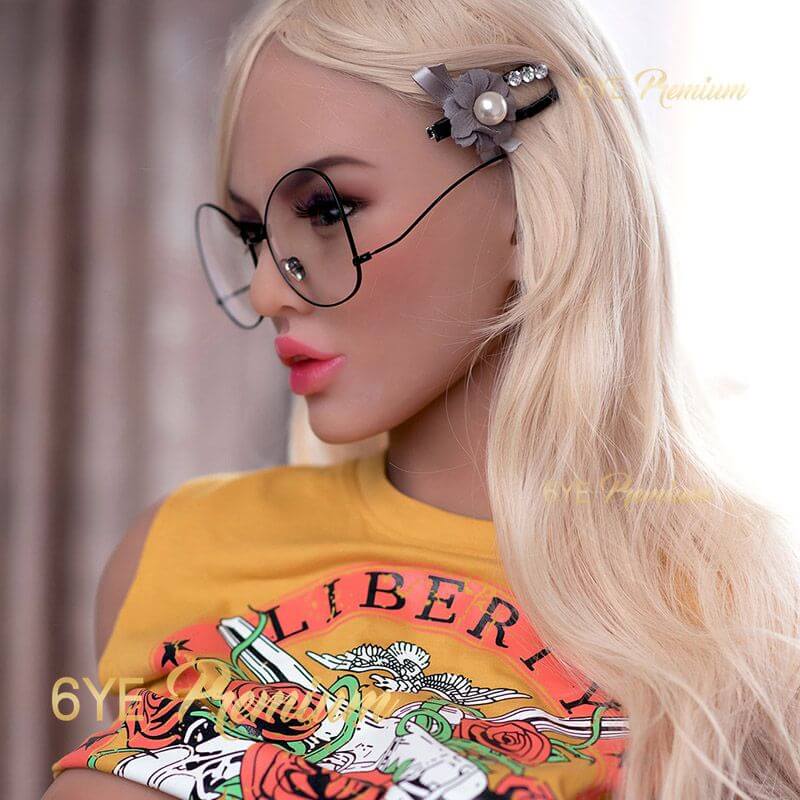 Sexpuppe Mirena