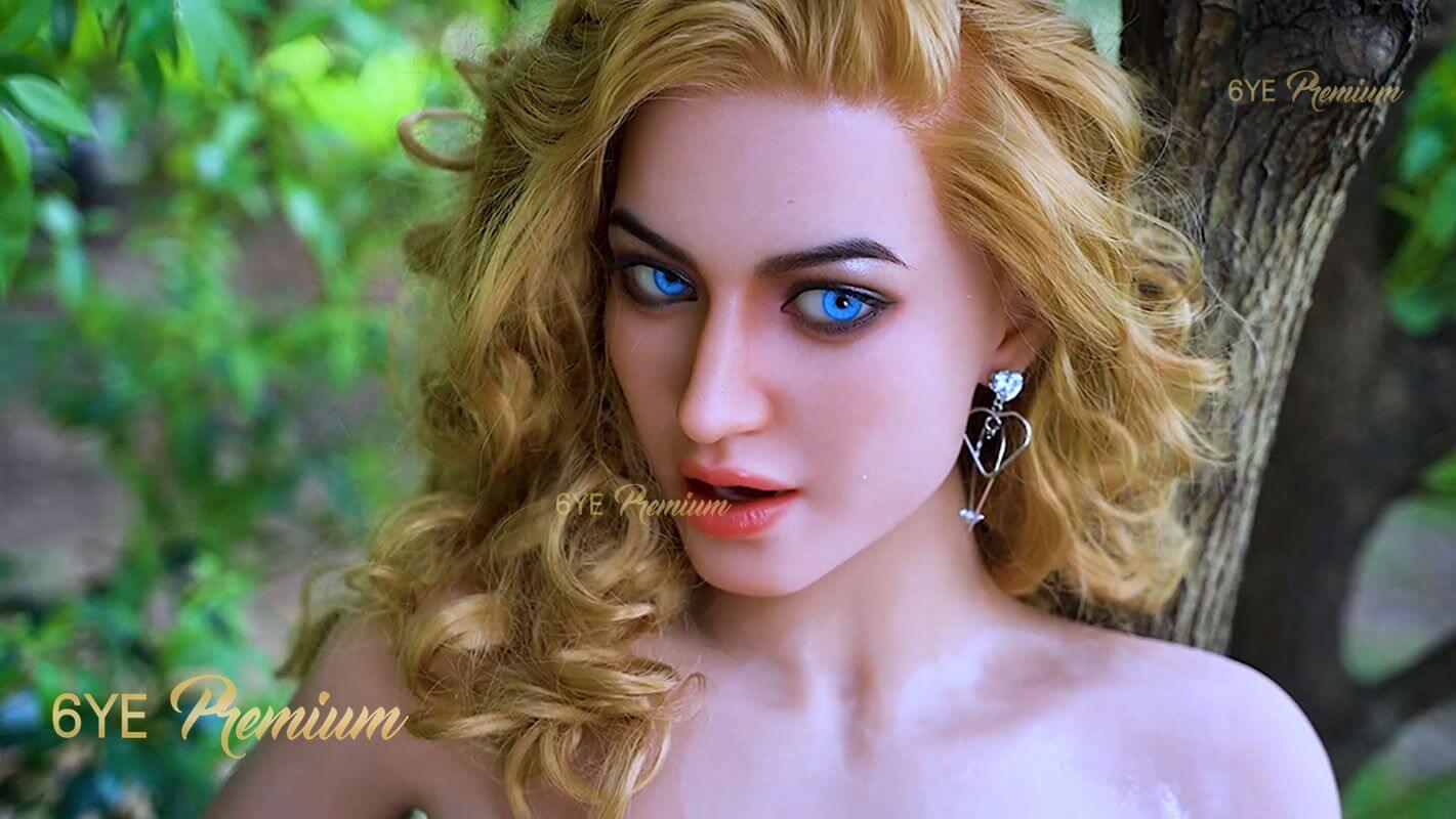 Hybrid Sexpuppe Celina