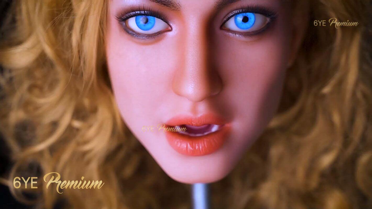Hybrid Sexpuppe Celina