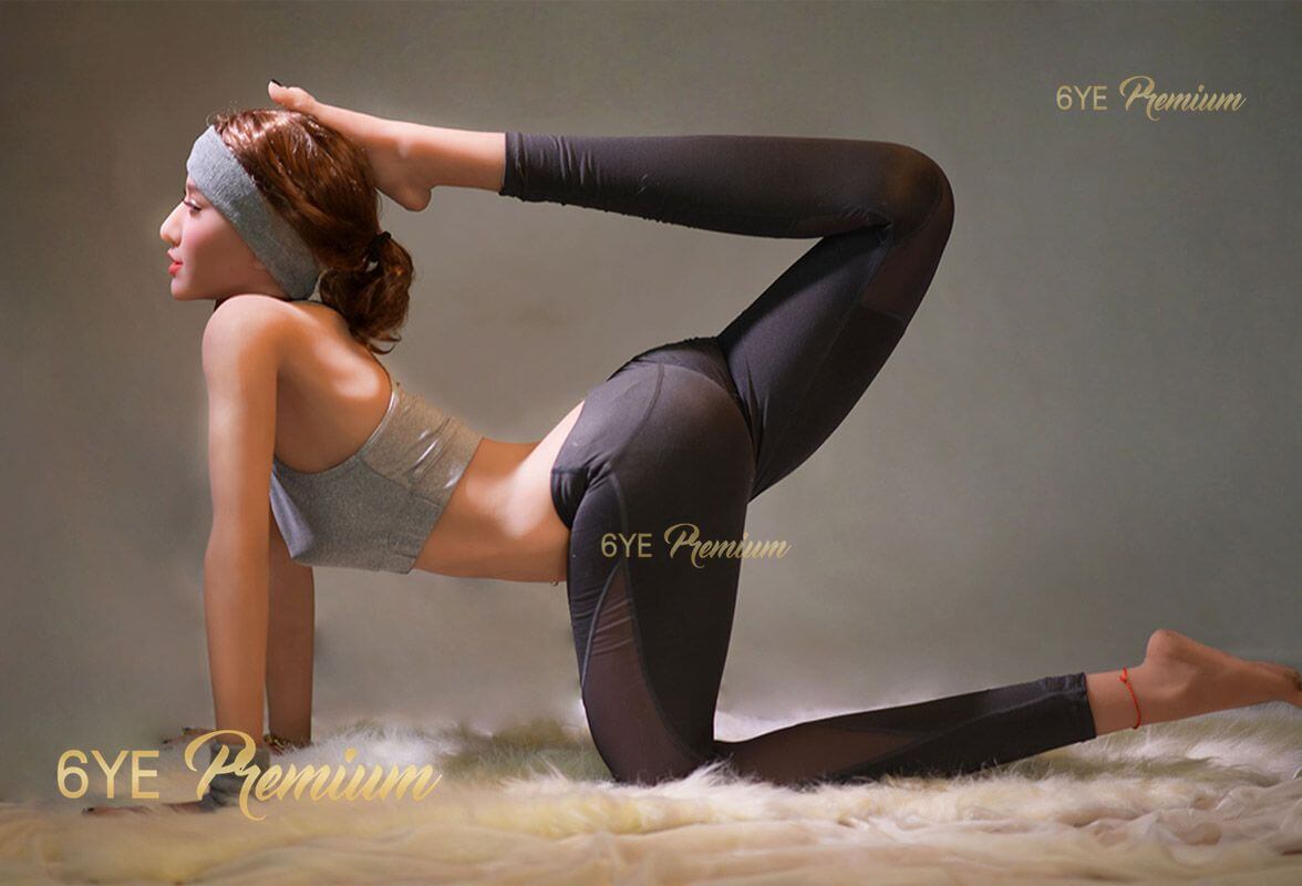 Sexpuppe Leova