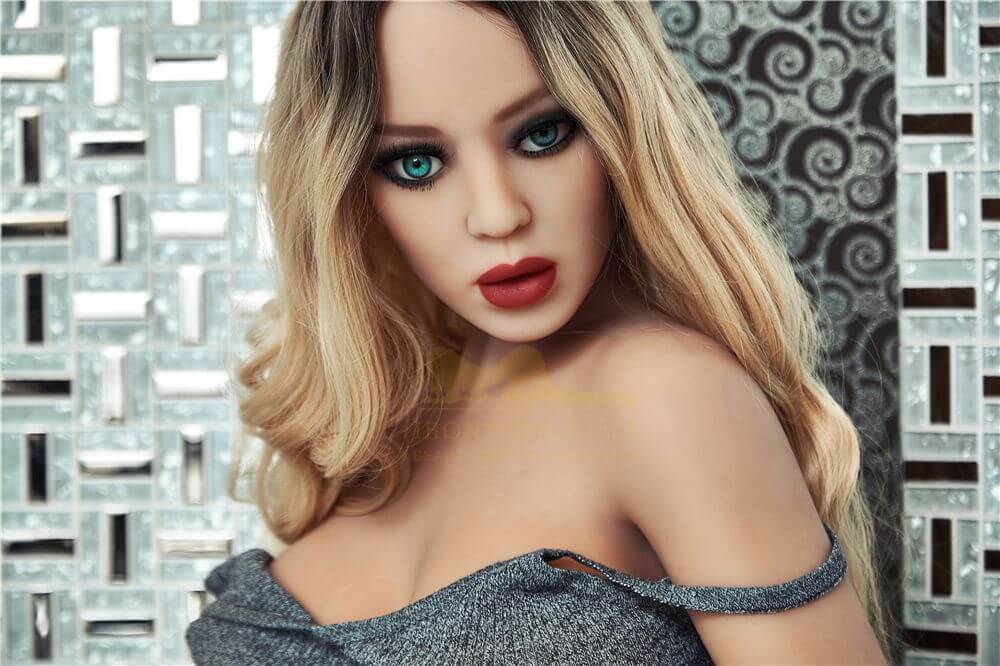 Sexpuppe Ephraima