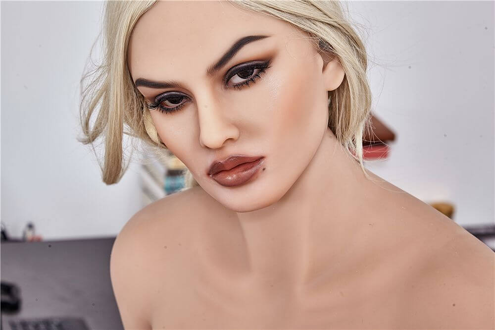 Sexpuppe Inara