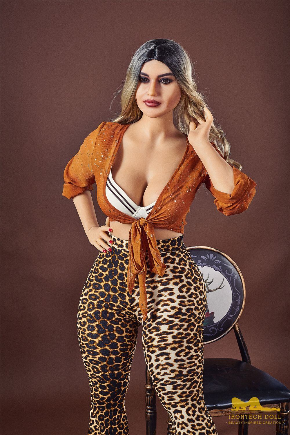 Sexpuppe Monica