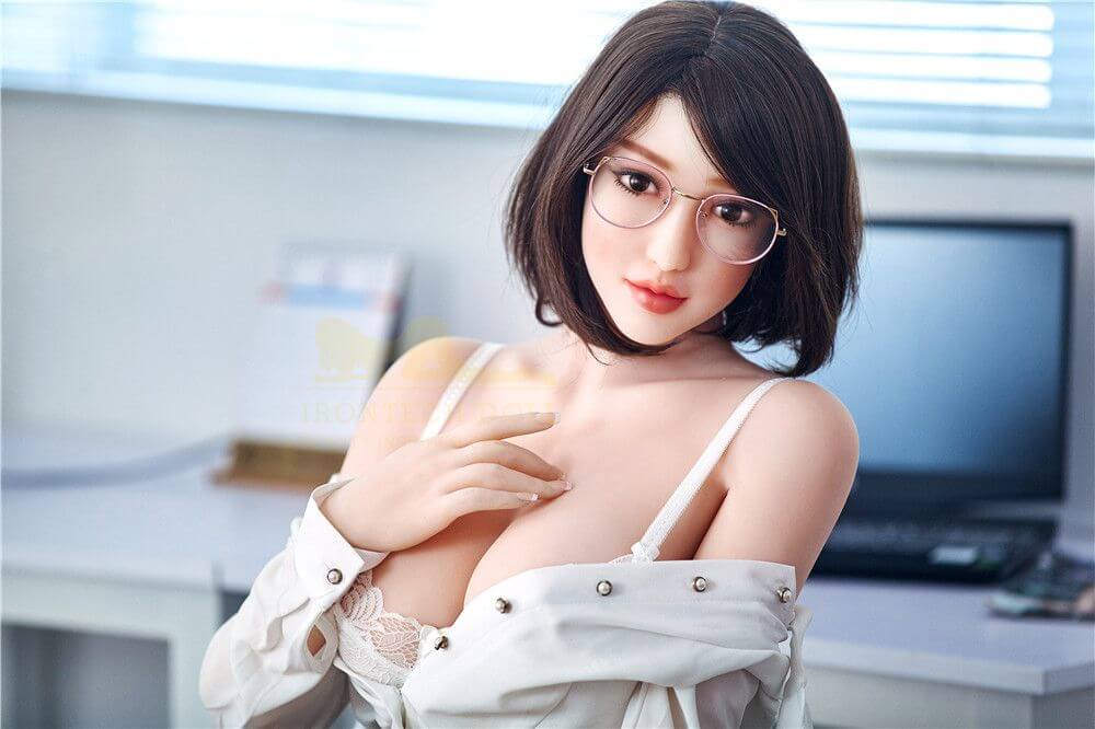 Sexpuppe Mika 4