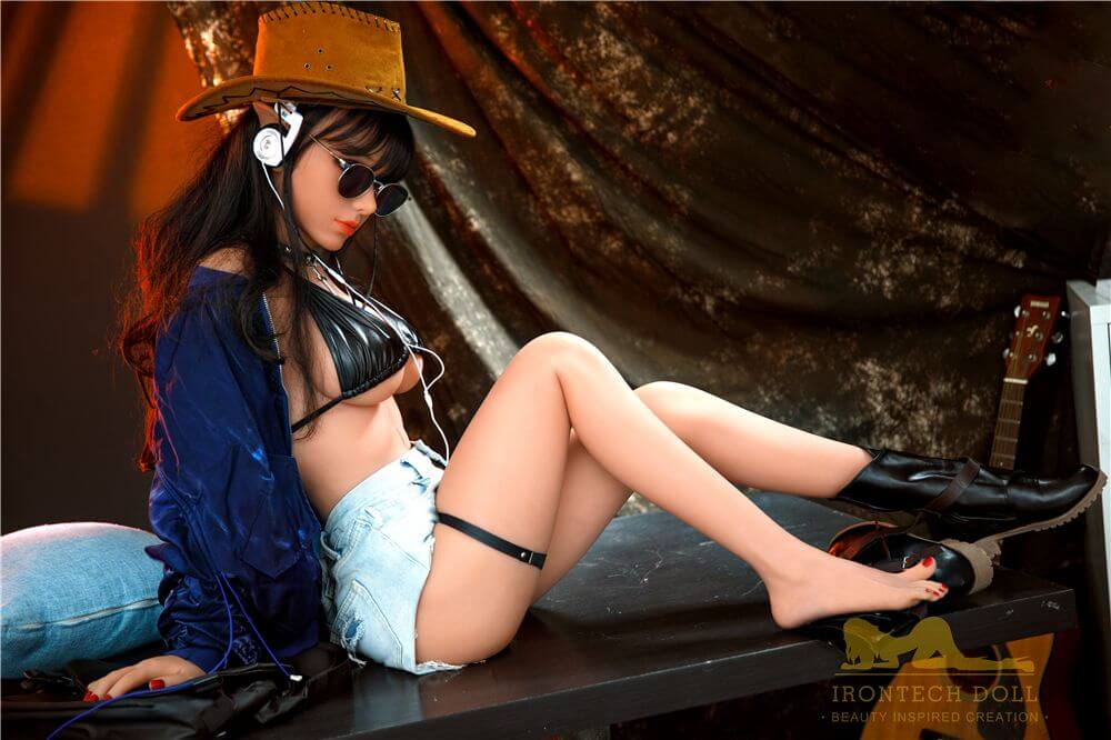 Sexpuppe Scarlett Elf 3