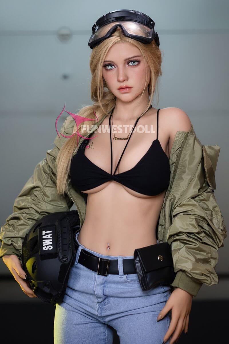 Sexpuppe Bella 2