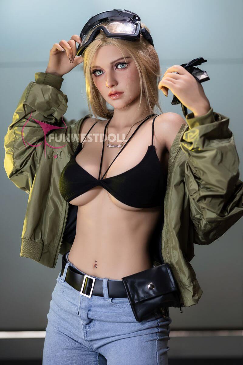 Sexpuppe Bella 2