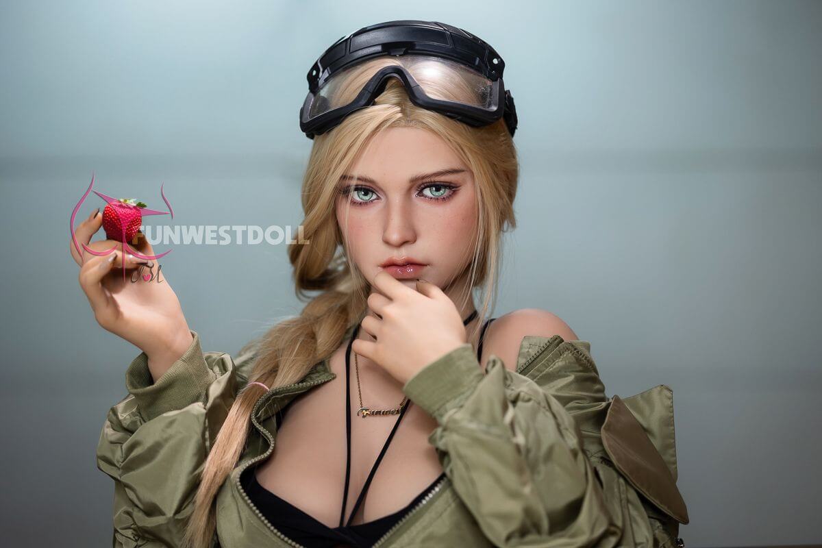 Sexpuppe Bella 2