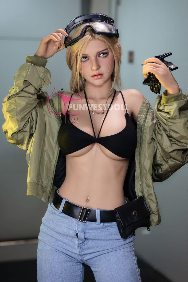 Sexpuppe Bella 2
