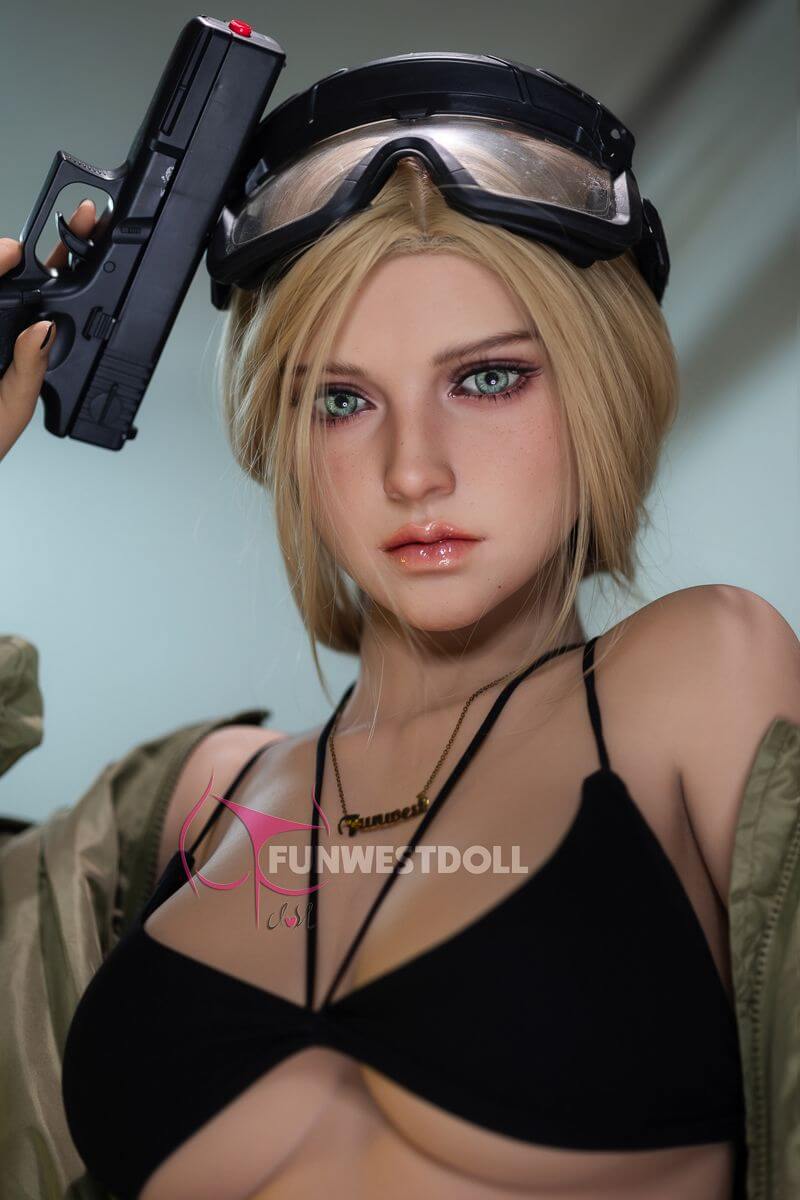 Sexpuppe Bella 2