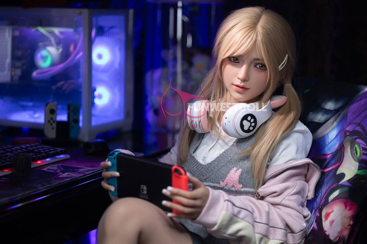 Sexpuppe Alice 4