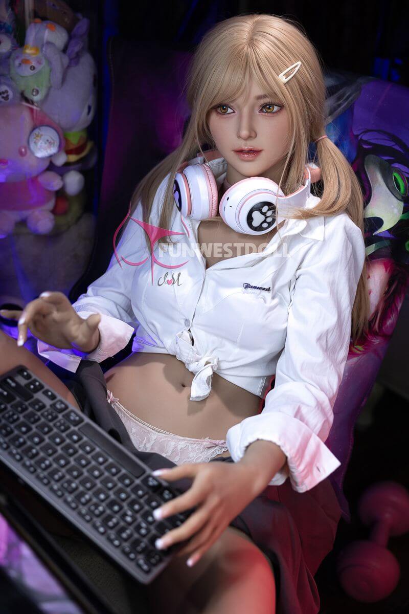 Sexpuppe Alice 4