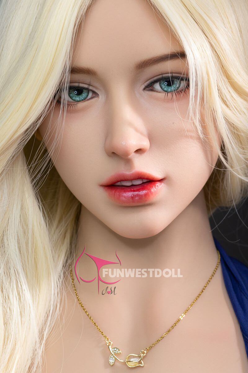 Sexpuppe Chloe 4