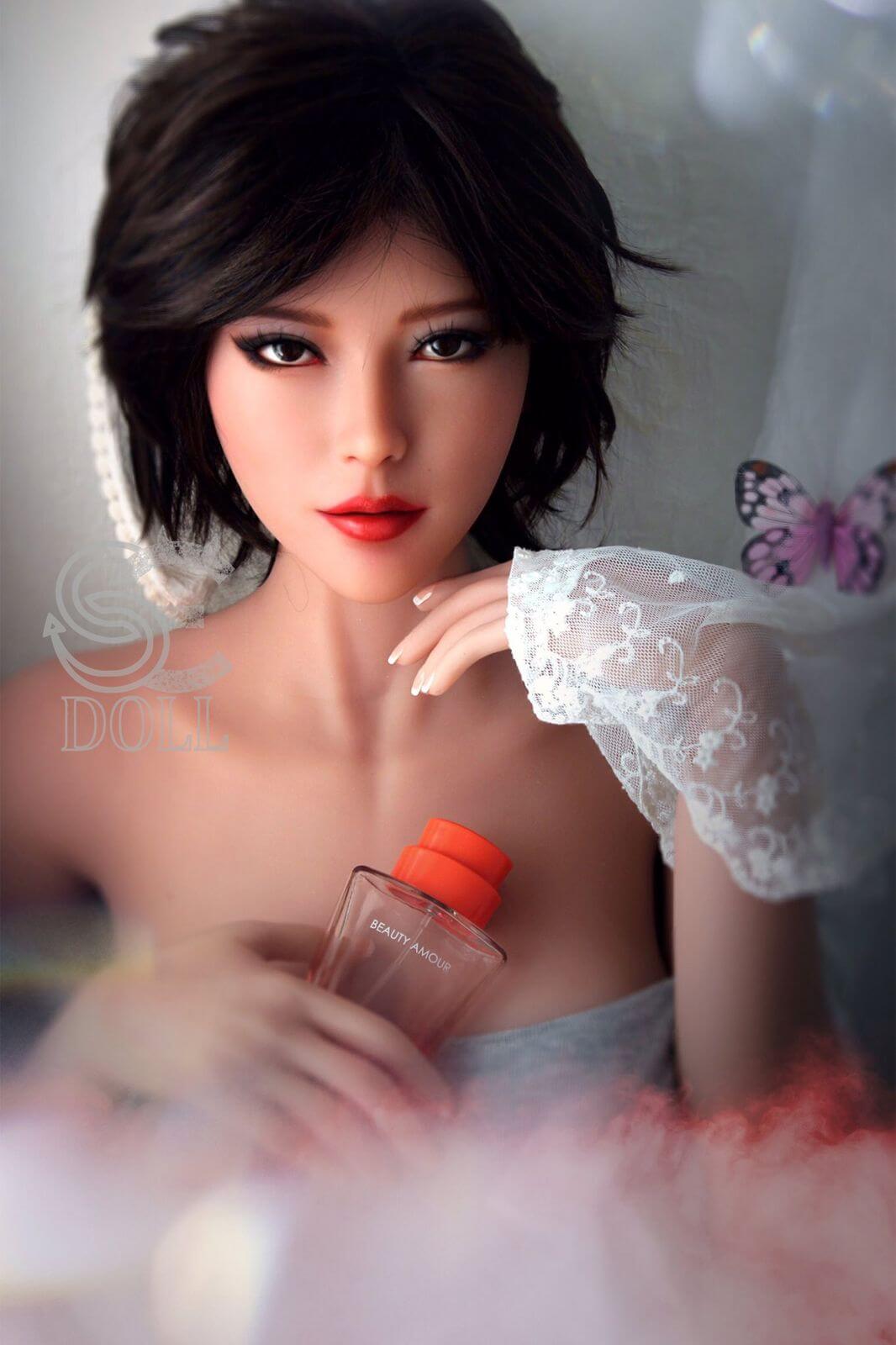 Sexpuppe Klymene