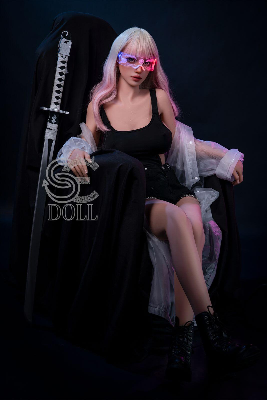 Sexpuppe Harpera